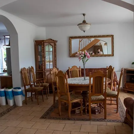 Guest house Goscinne Irena *